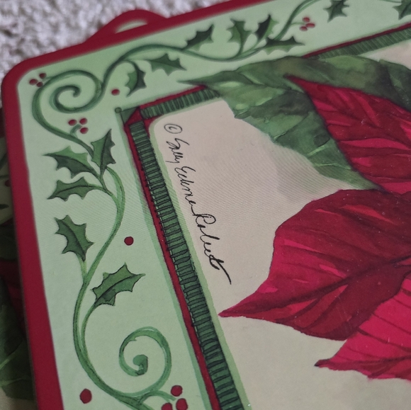 Christmas holiday poinsettia placemats, set of 4 - Picture 3 of 7